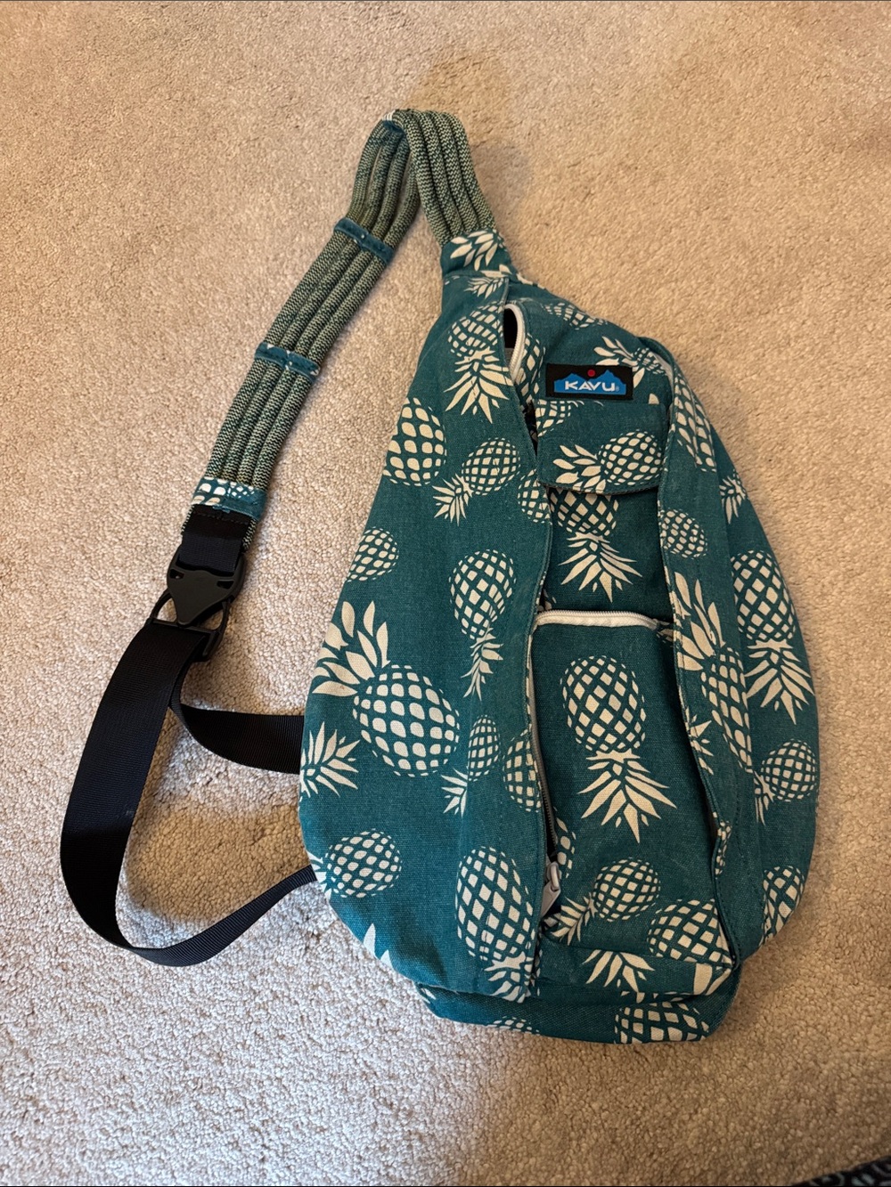 Kavu Teal Pineapple Rope Sling with matching wallet - gently used